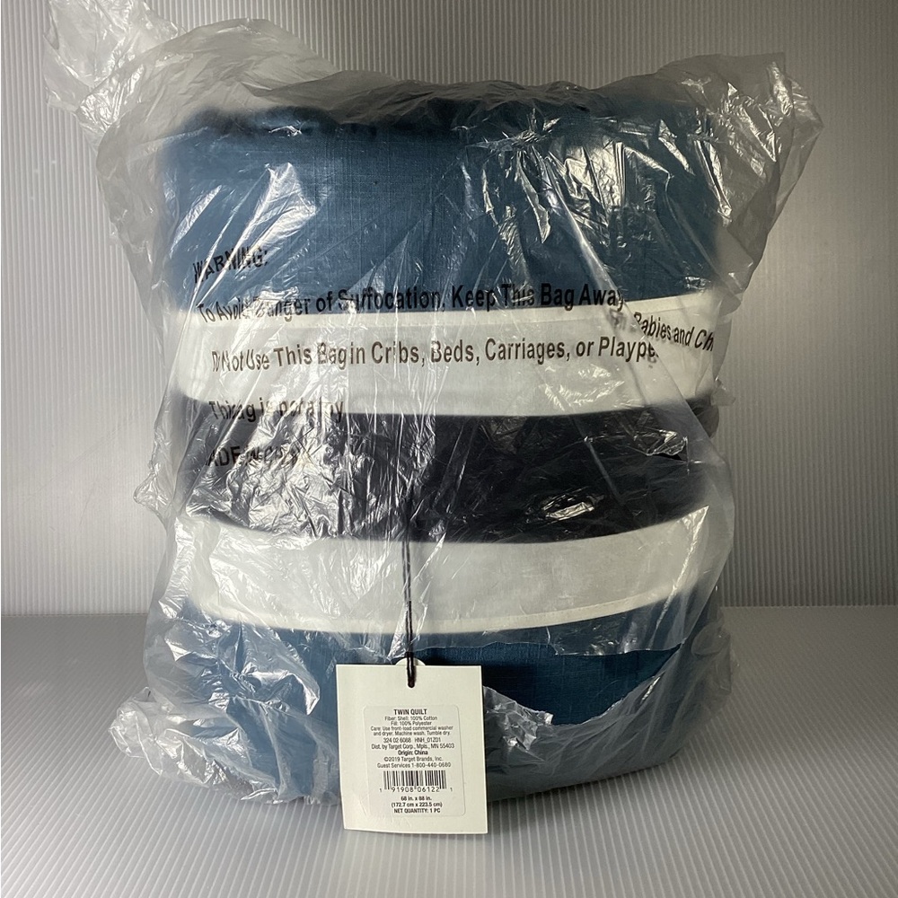 Hearth and Hand with Magnolia Twin Quilt - Blue